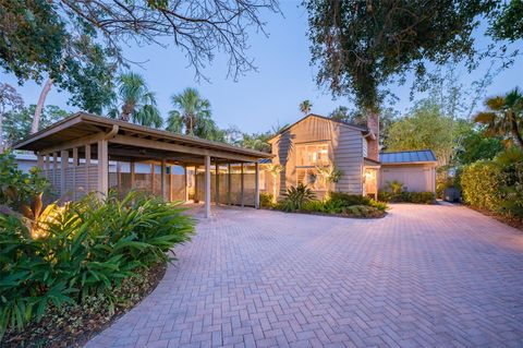 1656 HILLVIEW STREET SARASOTA FL 34239