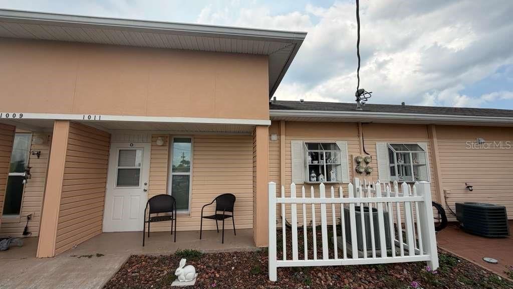 Photo of 1011 Club Cir, Lake Wales, FL 33854 (MLS # S5151775)