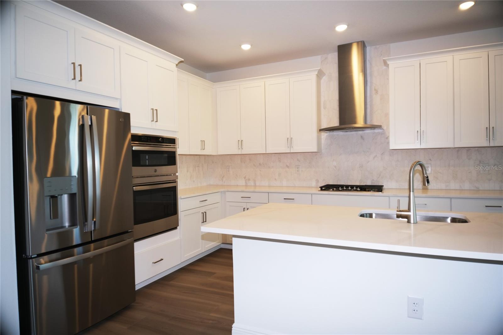 SWEETWATER AT LAKEWOOD RANCH - Residential Lease