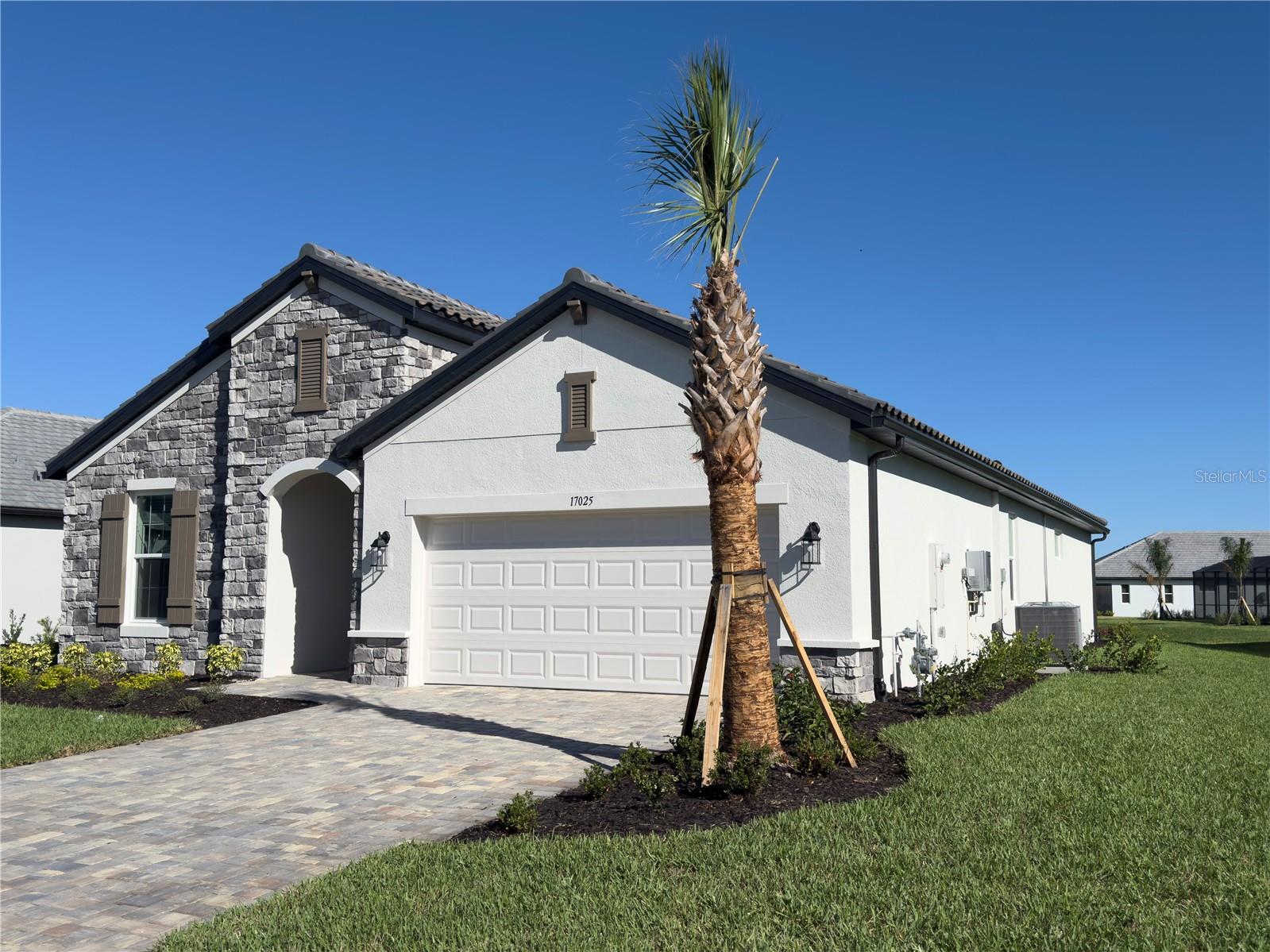 SWEETWATER - Residential Lease