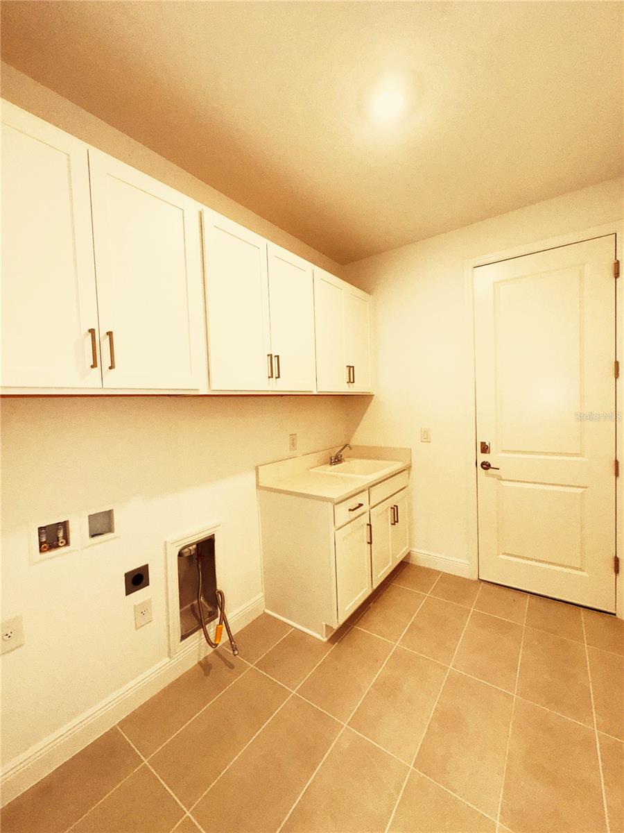 SWEETWATER - Residential Lease