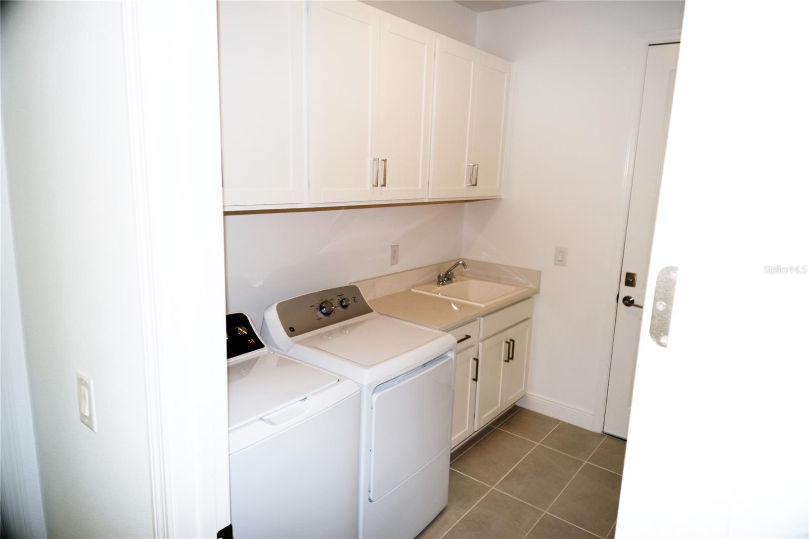 SWEETWATER AT LAKEWOOD RANCH - Residential Lease