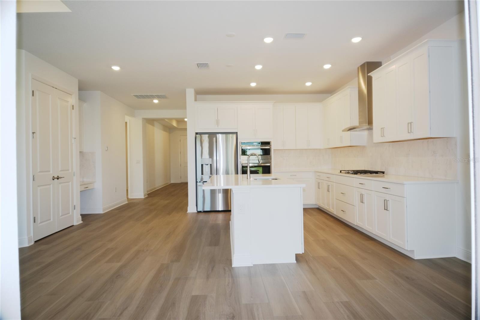 SWEETWATER AT LAKEWOOD RANCH - Residential Lease