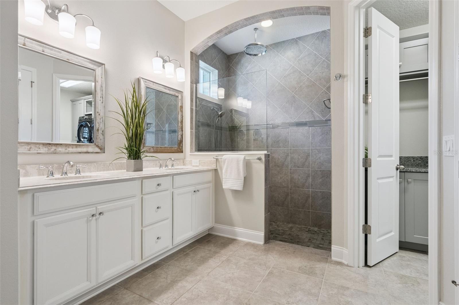 OAKLAND PARK - Residential