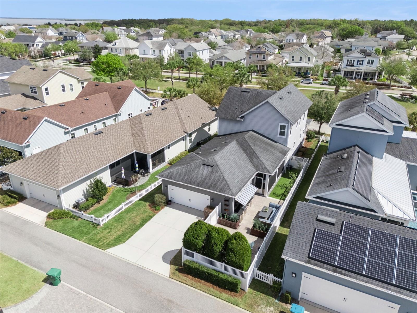 OAKLAND PARK - Residential