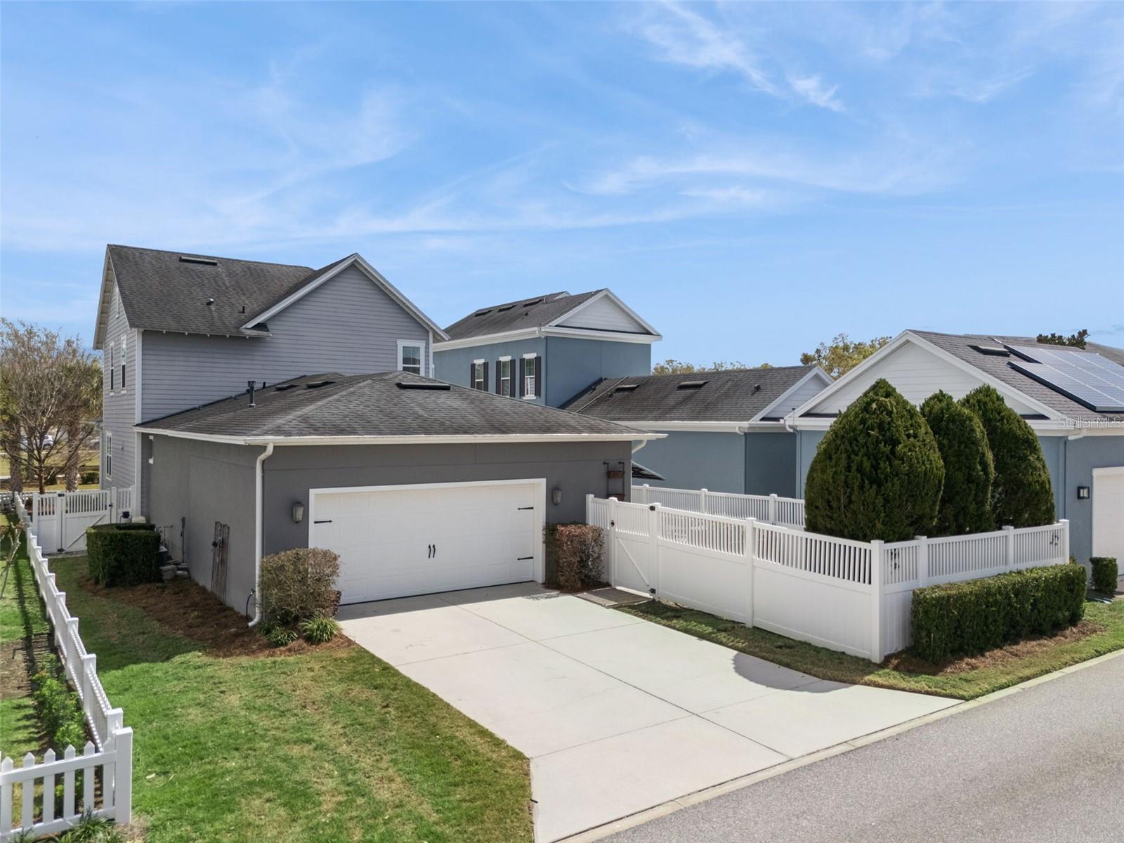 OAKLAND PARK - Residential