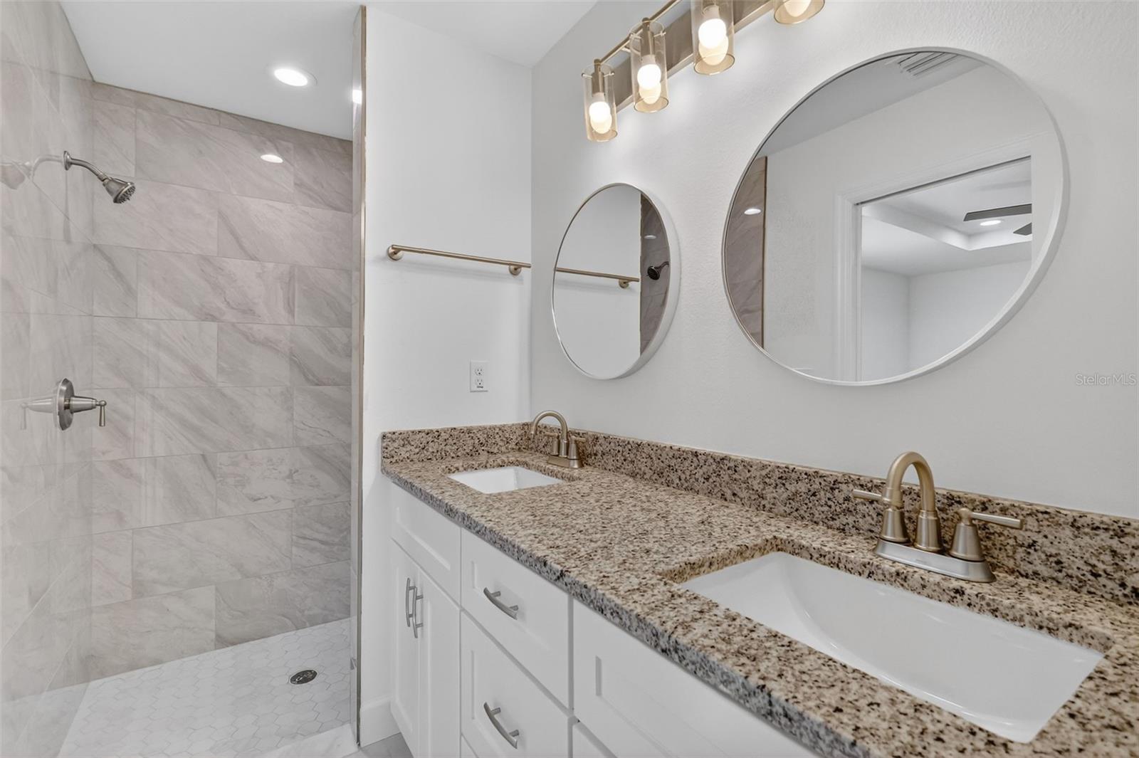 RAINBOW ACRES UN 04 - Residential