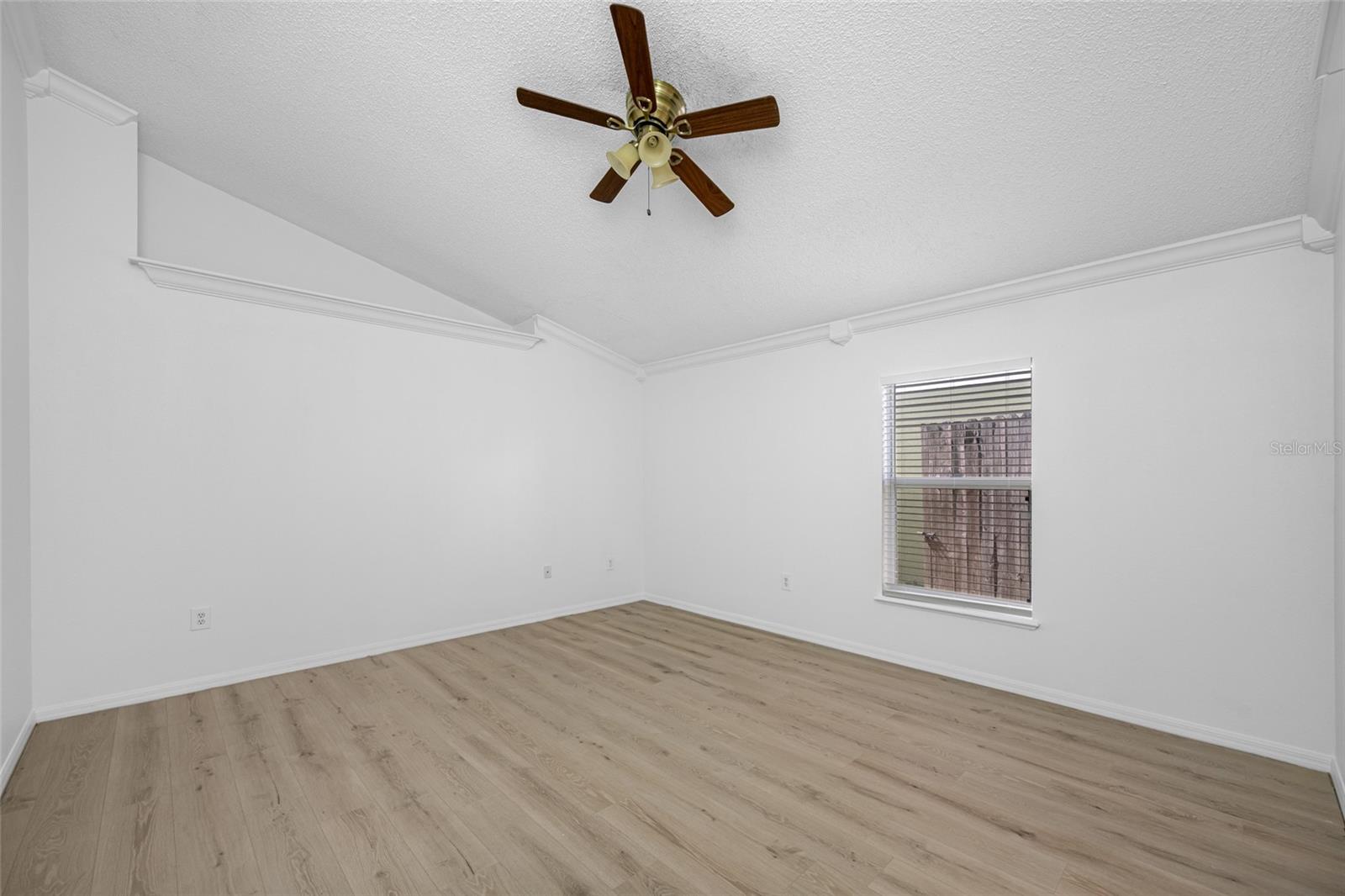 ABERDEEN PH 01 - Residential Lease