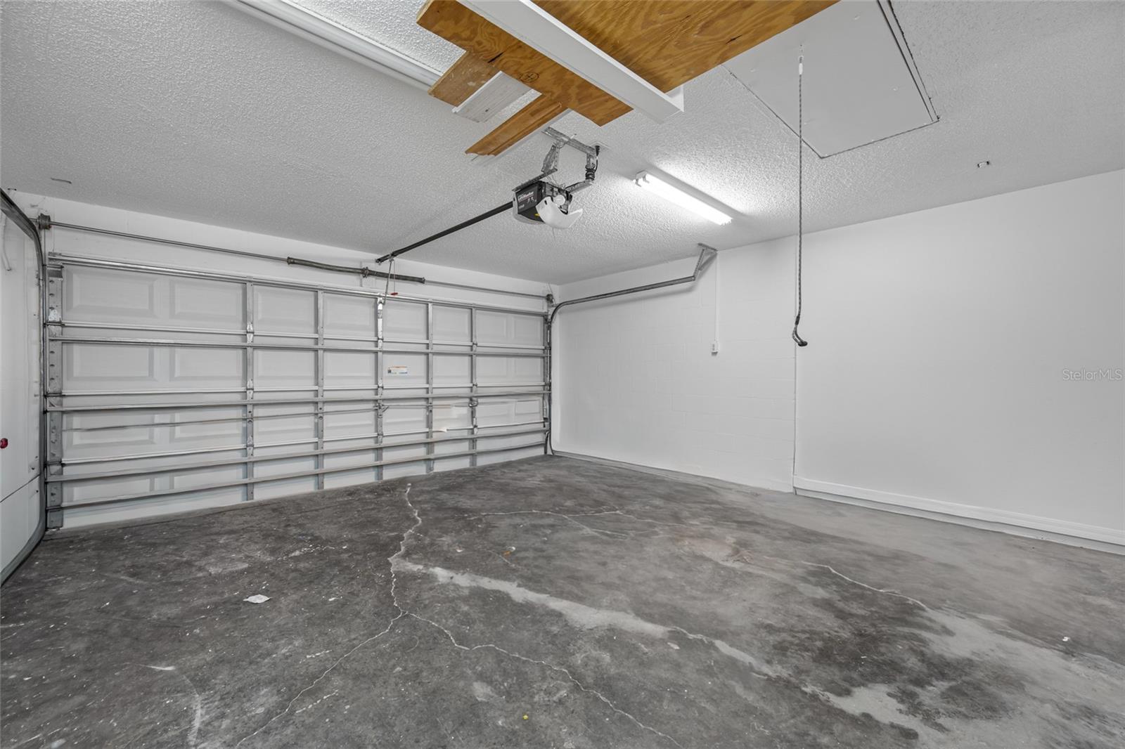 ABERDEEN PH 01 - Residential Lease
