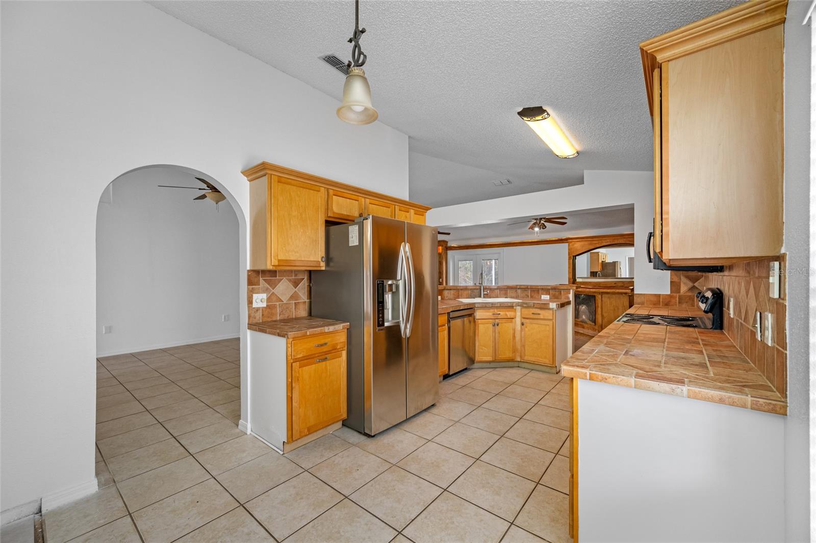 ABERDEEN PH 01 - Residential Lease
