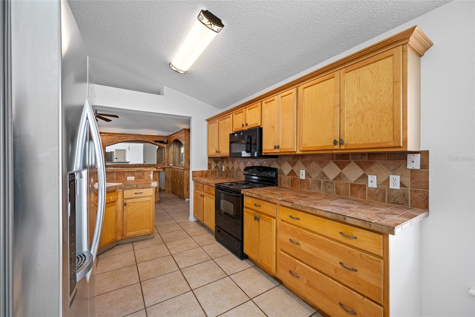 ABERDEEN PH 01 - Residential Lease
