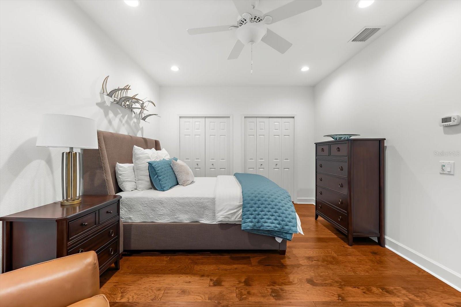 PINNACLE AT COBBS LANDING - Residential