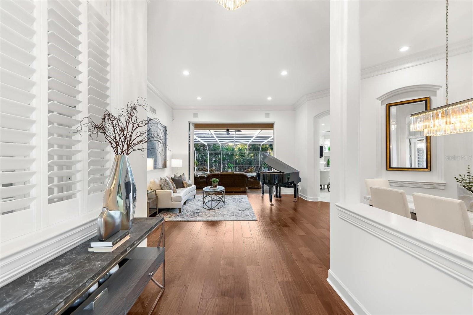 2107 PINNACLE CIRCLE S