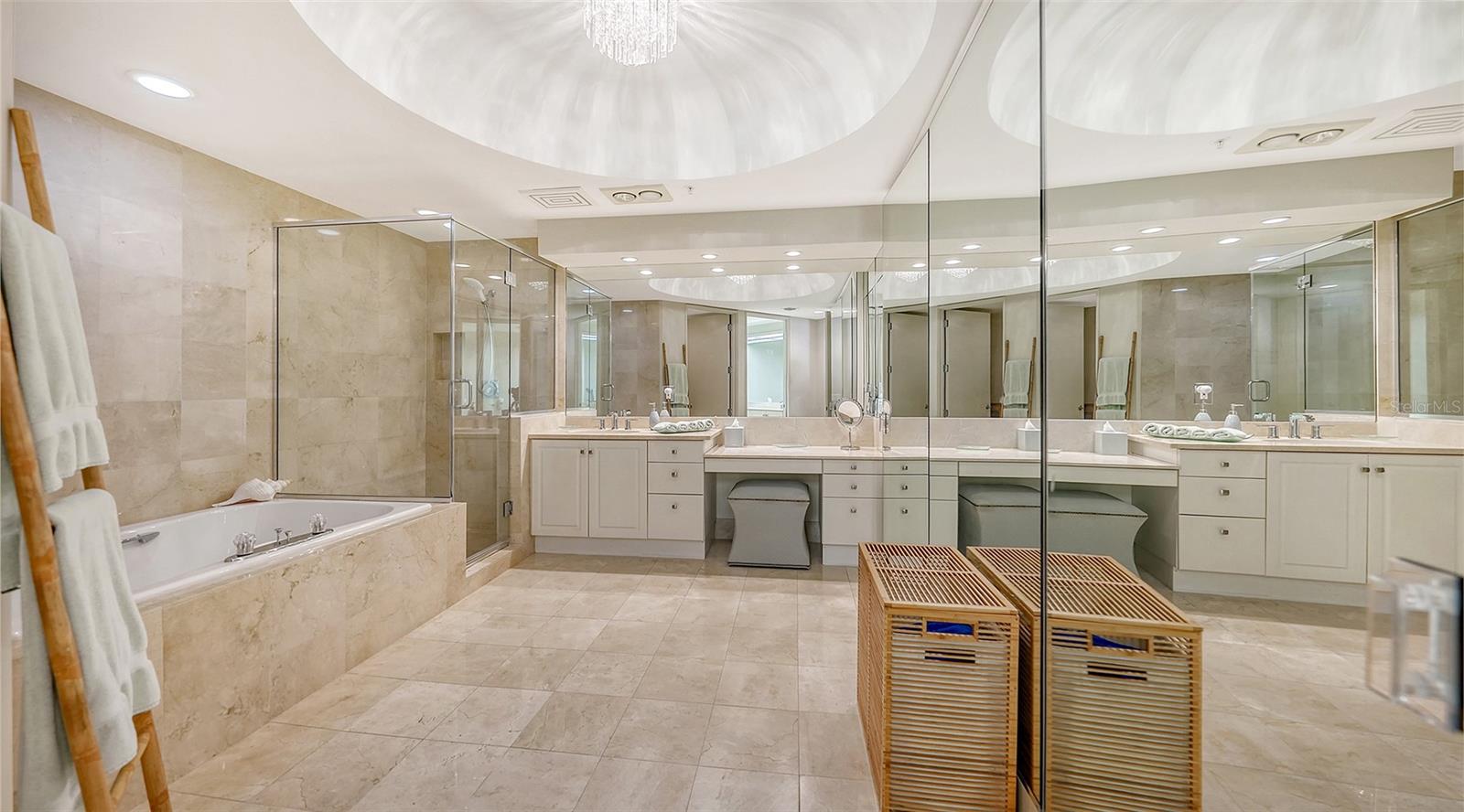 GRAND BAY 3 - Residential