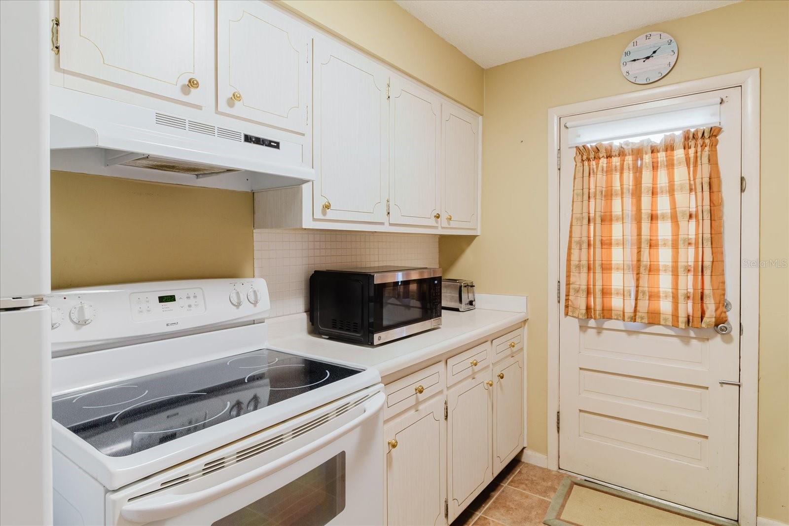 SHELLEY GARDENS 3 CONDO - Residential