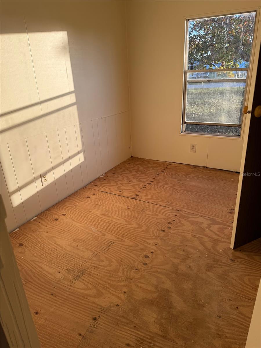 NORTH MOBILE VILLAGE - Residential