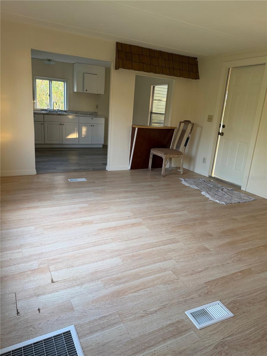 NORTH MOBILE VILLAGE - Residential