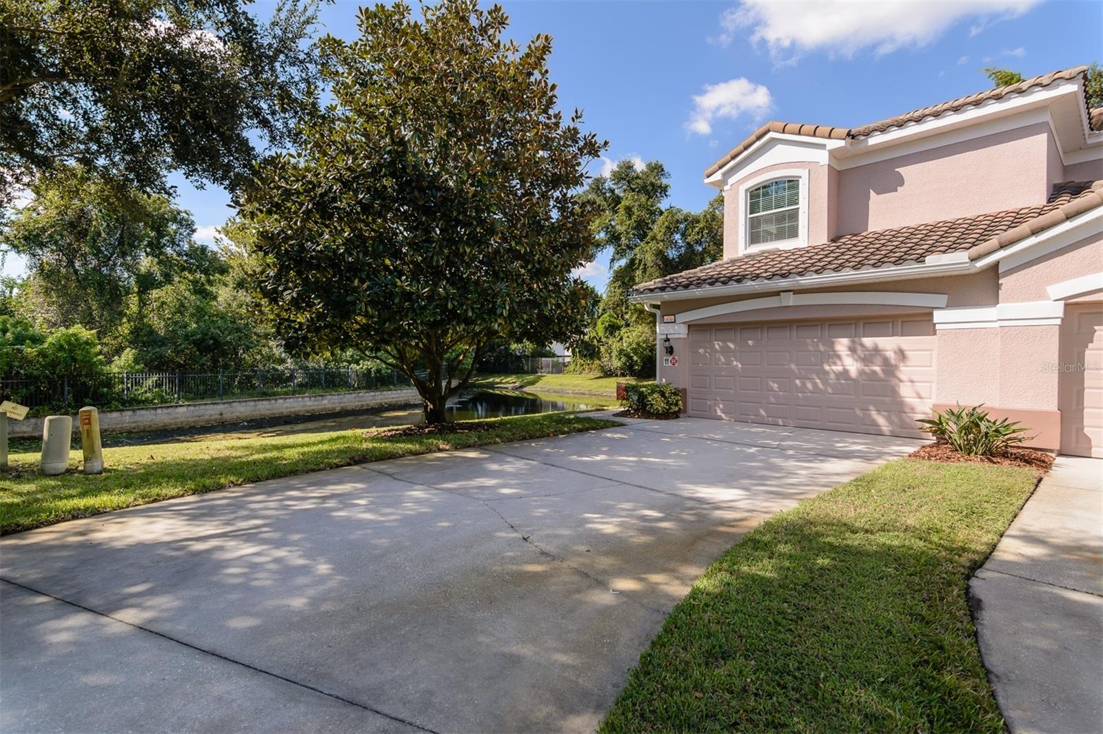 COACHMAN RESERVE CONDO - Residential