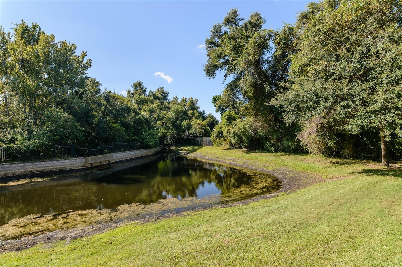 COACHMAN RESERVE CONDO - Residential