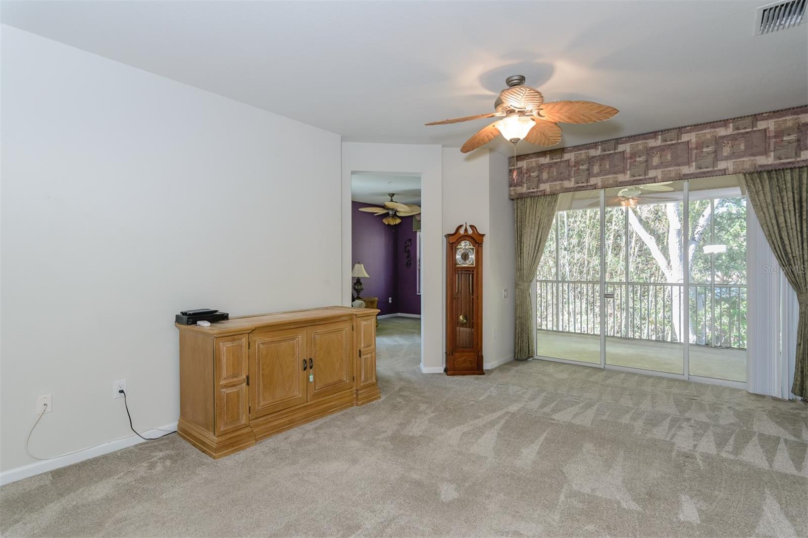 COACHMAN RESERVE CONDO - Residential