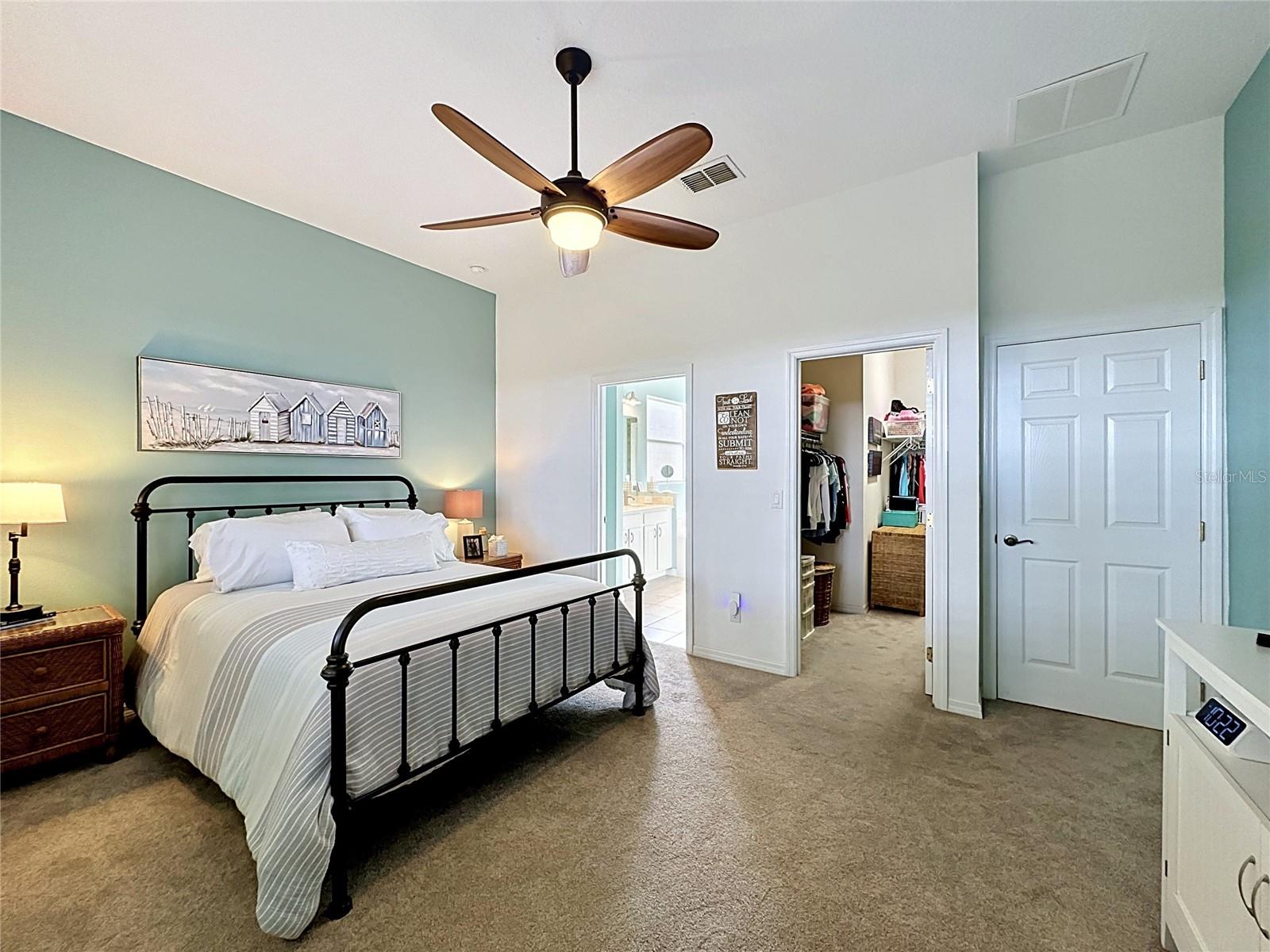 CASCADES OF GROVELAND (TRILOGY) - Residential