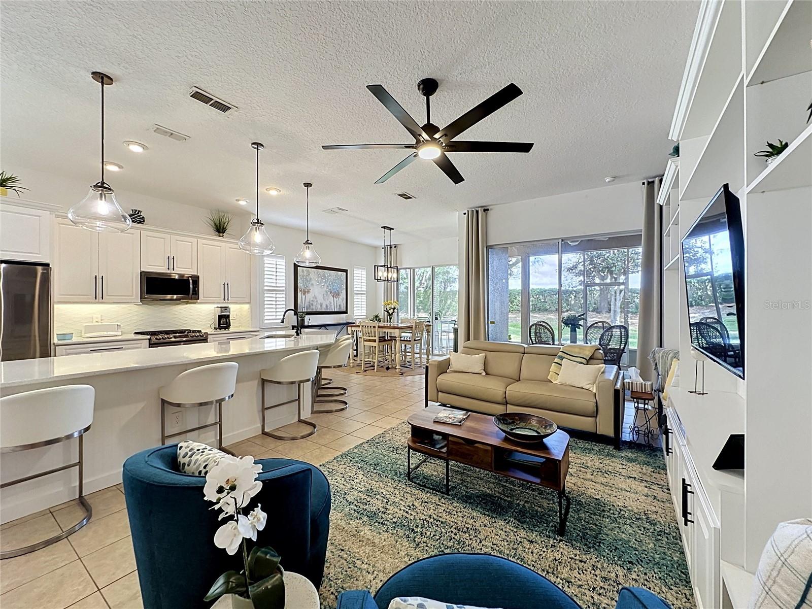 CASCADES OF GROVELAND (TRILOGY) - Residential