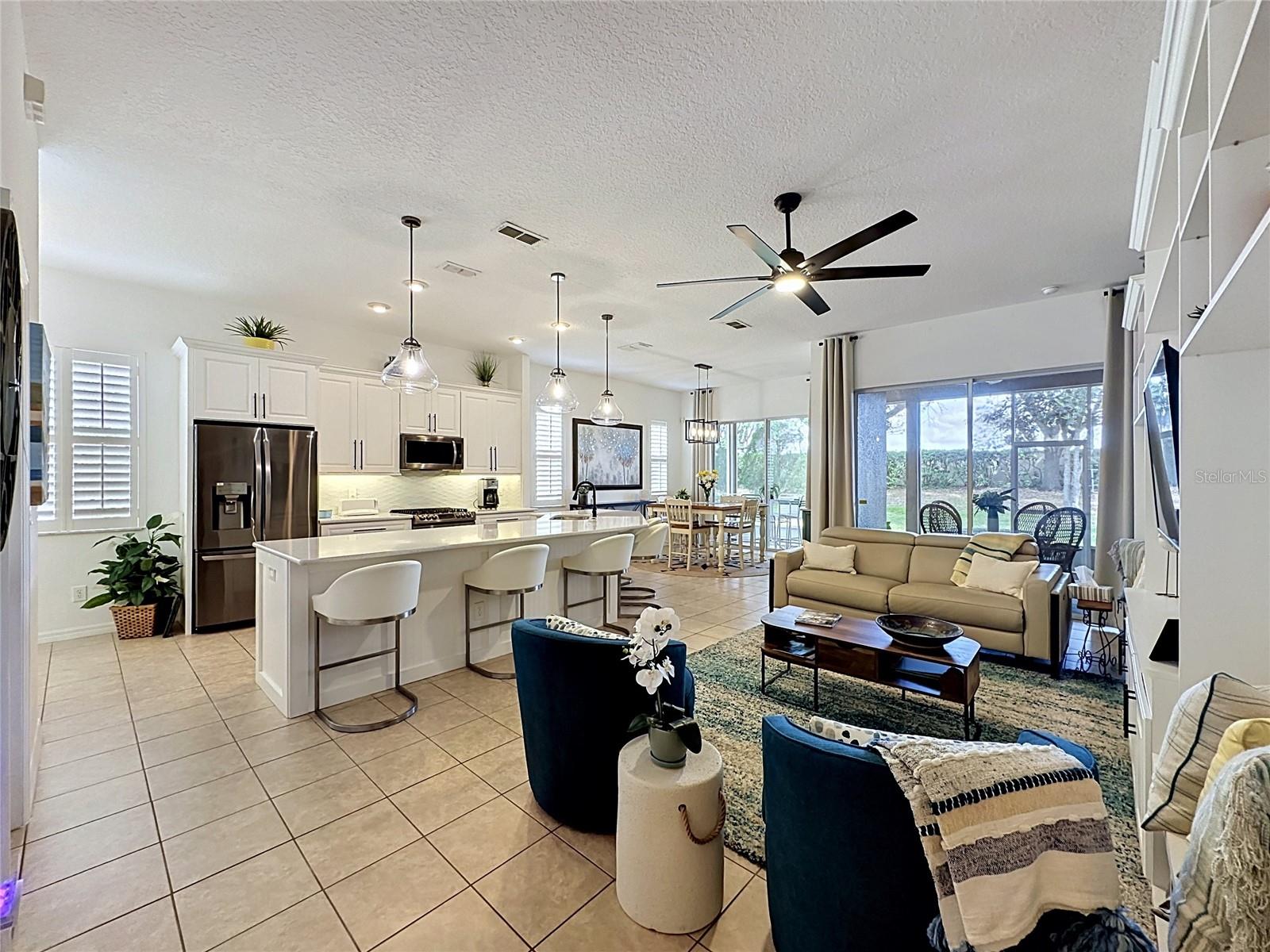 CASCADES OF GROVELAND (TRILOGY) - Residential