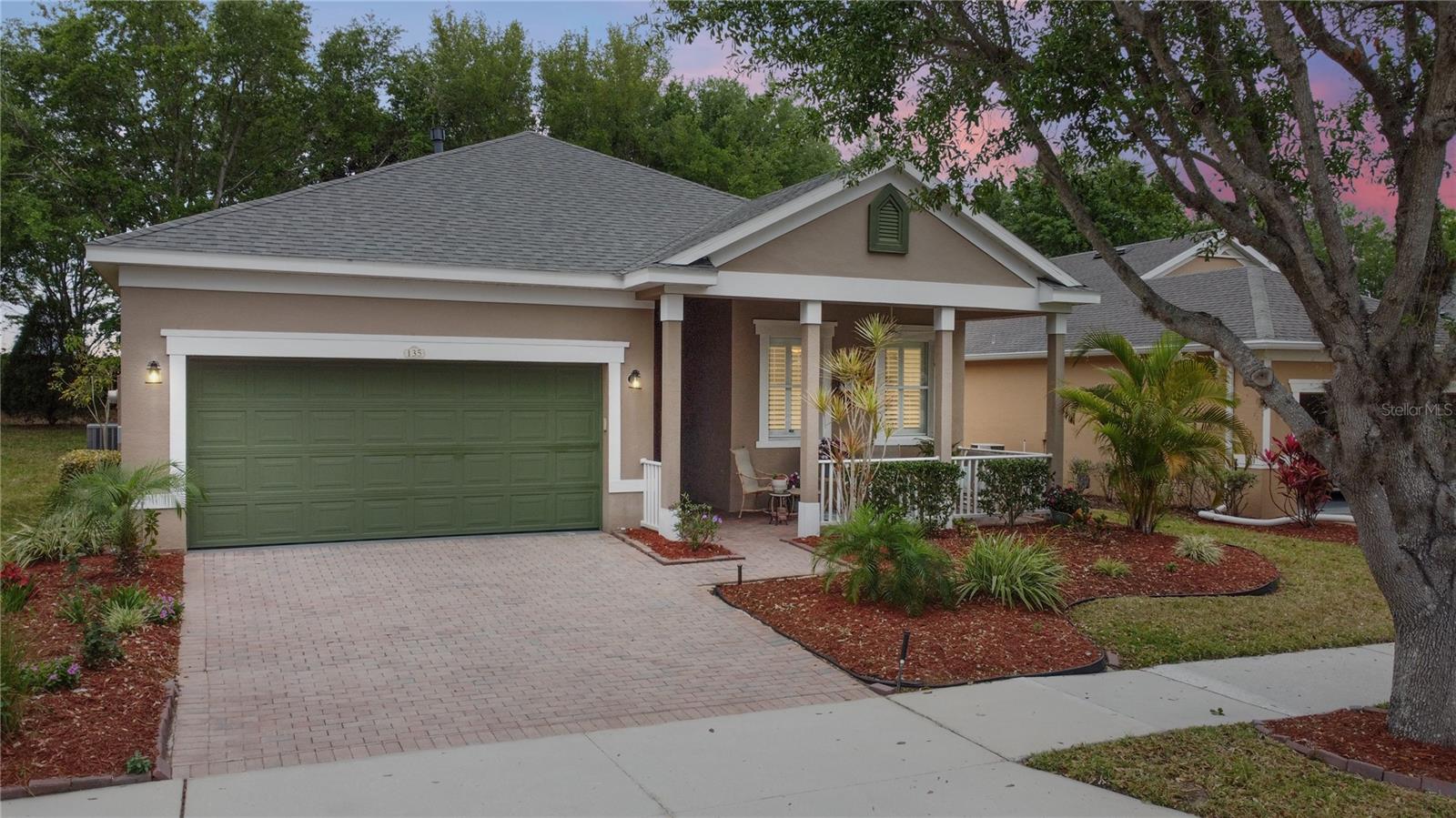 CASCADES OF GROVELAND (TRILOGY) - Residential