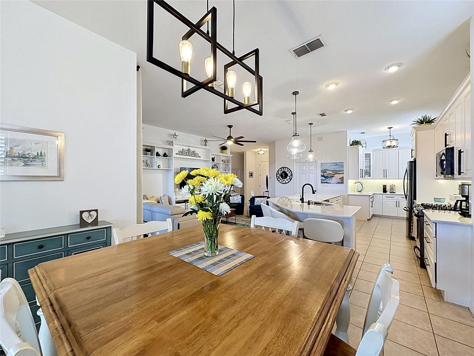 CASCADES OF GROVELAND (TRILOGY) - Residential