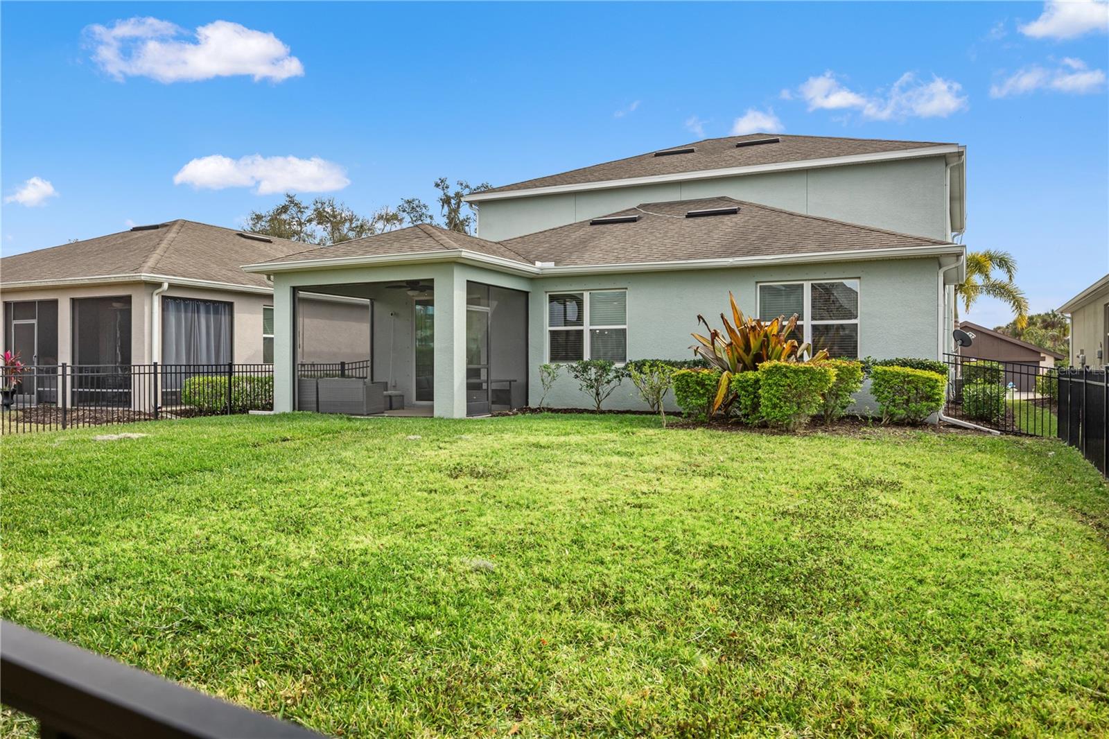 FAIRWAYS/BENT TREE - Residential