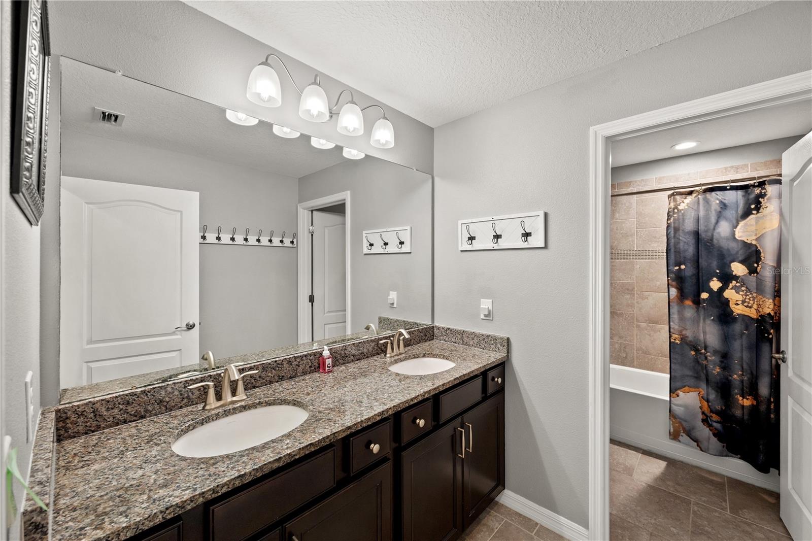 FAIRWAYS/BENT TREE - Residential