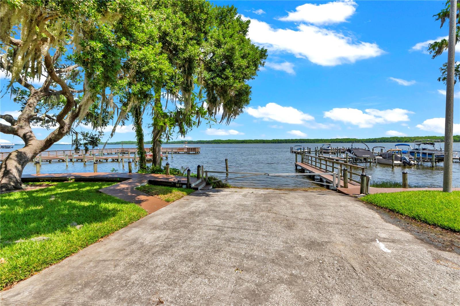 ESTATES AT COBBS LANDING THE PH II - Residential