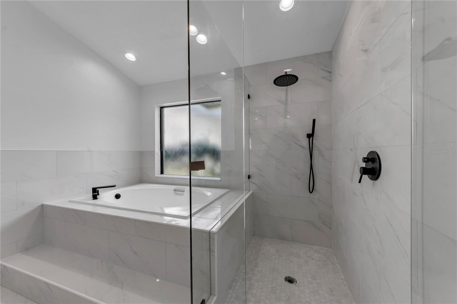 ESTATES AT COBBS LANDING THE PH II - Residential