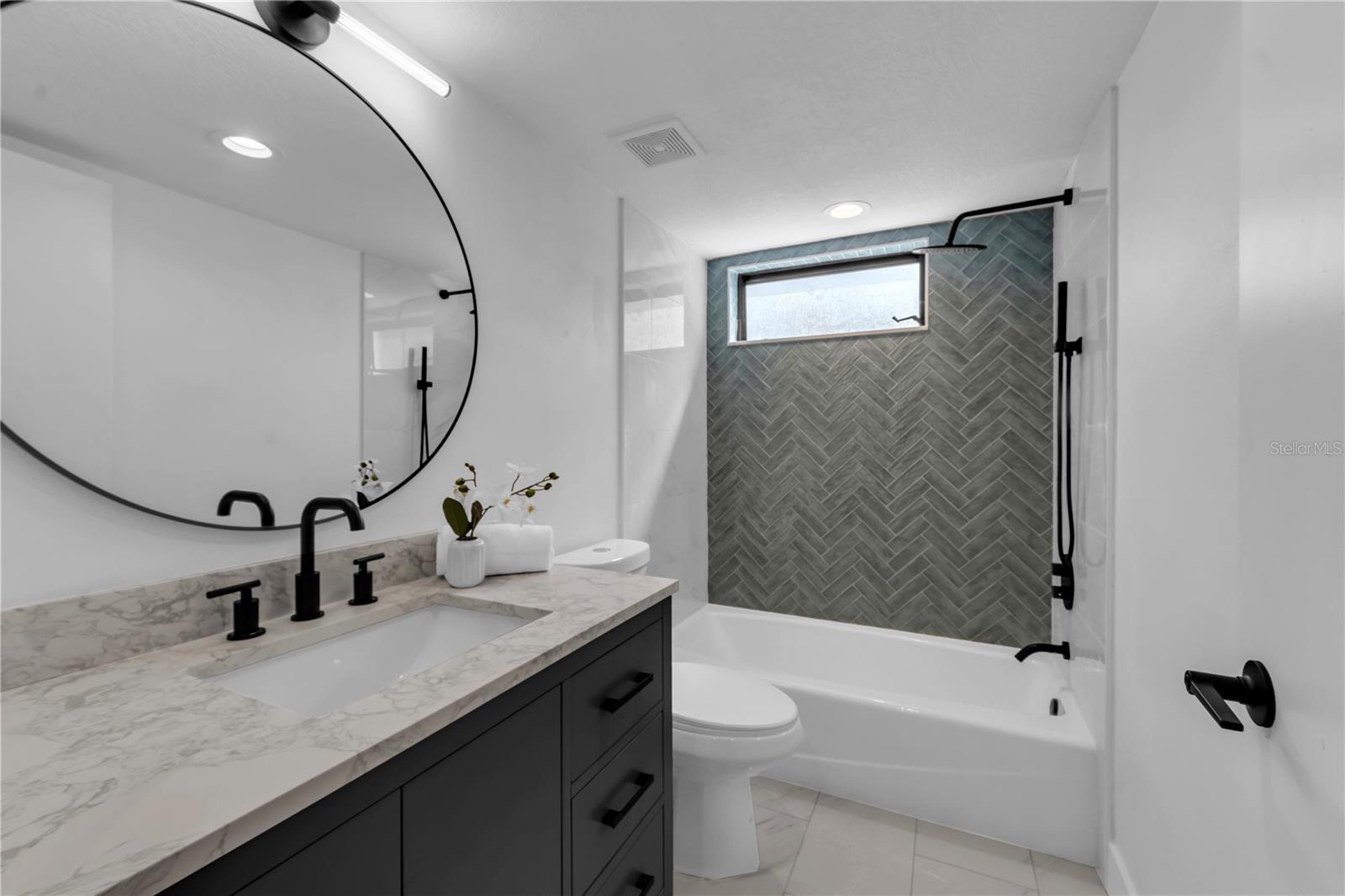 ESTATES AT COBBS LANDING THE PH II - Residential