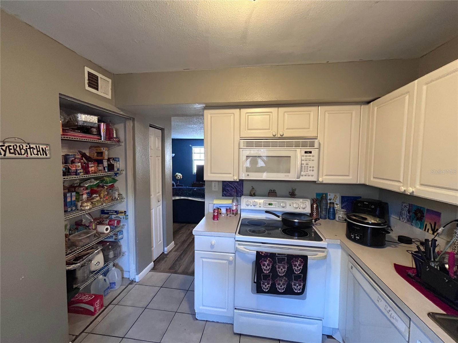 RENAISSANCE VILLAS CONDO - Residential