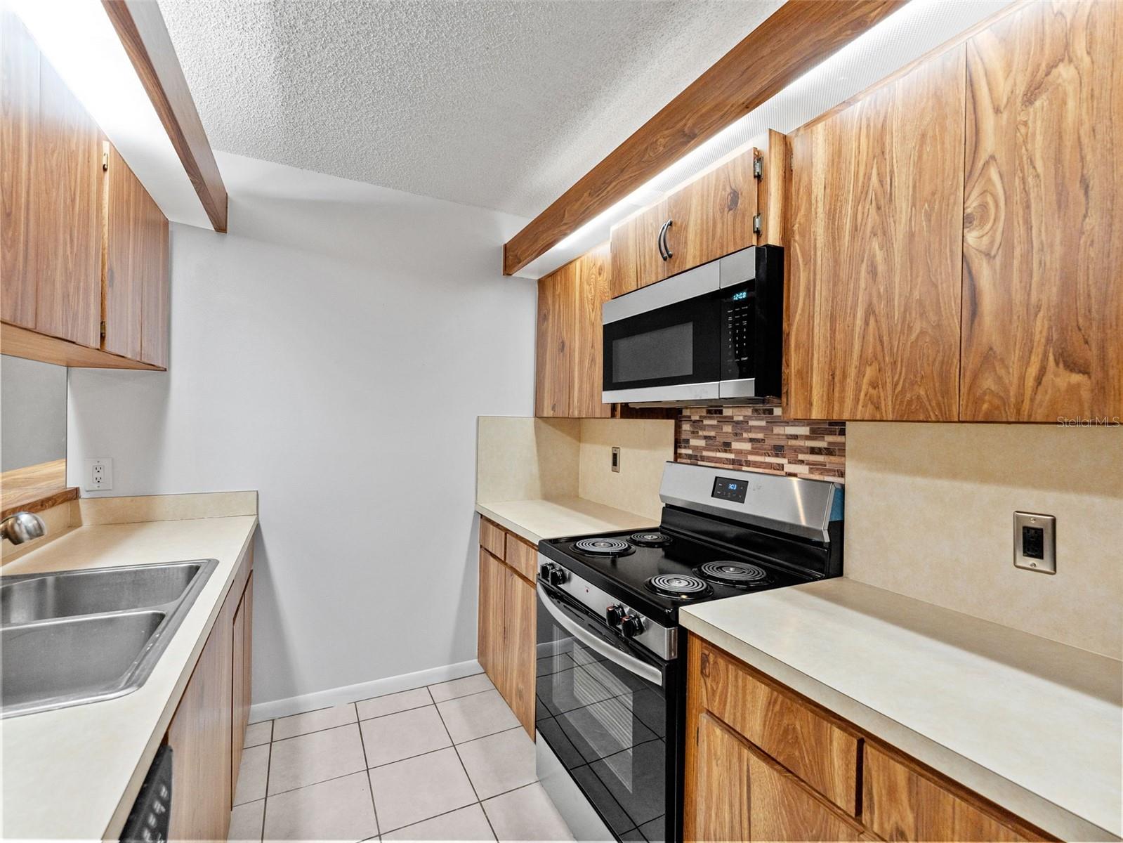 WEDGE WOOD OF PALM HARBOR - Residential