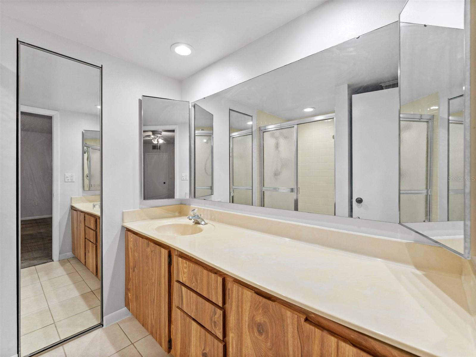 WEDGE WOOD OF PALM HARBOR - Residential