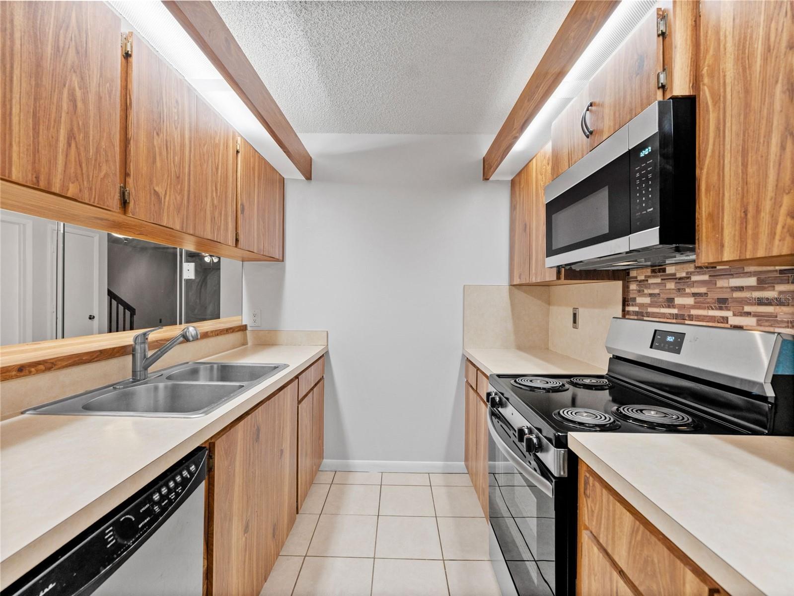 WEDGE WOOD OF PALM HARBOR - Residential