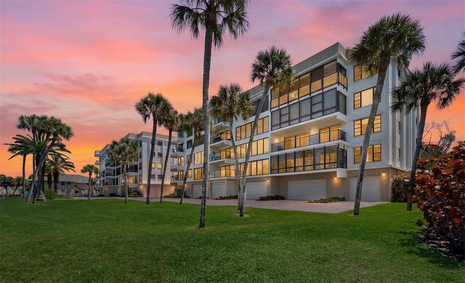 WINDWARD PASSAGE - Residential