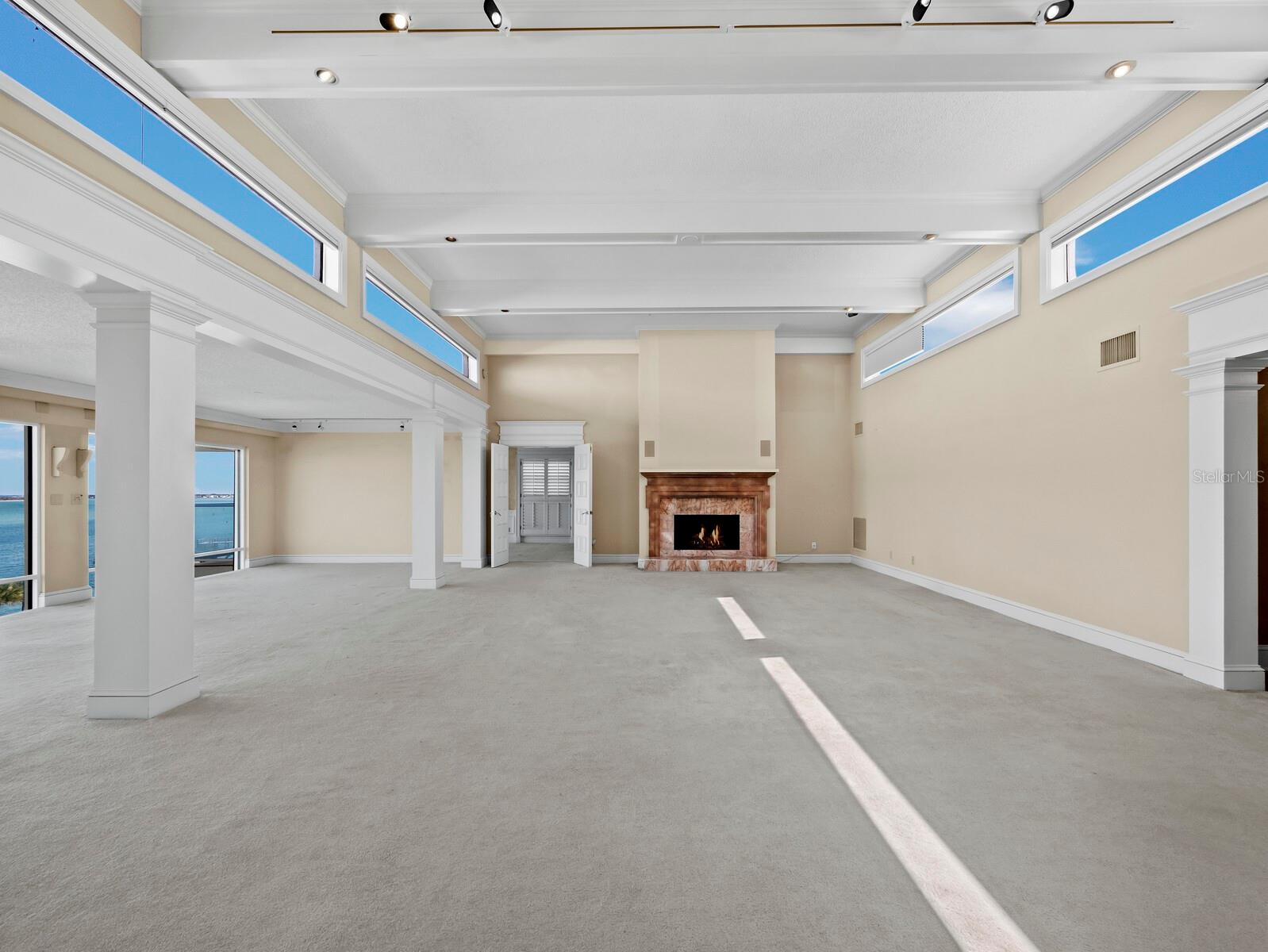 WINDWARD PASSAGE - Residential