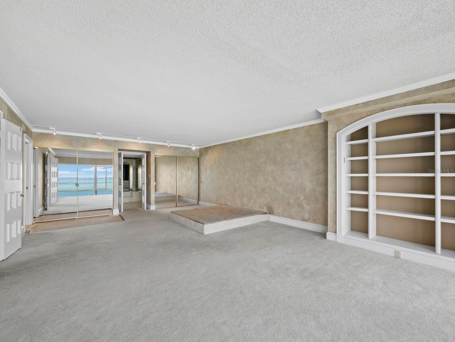 WINDWARD PASSAGE - Residential