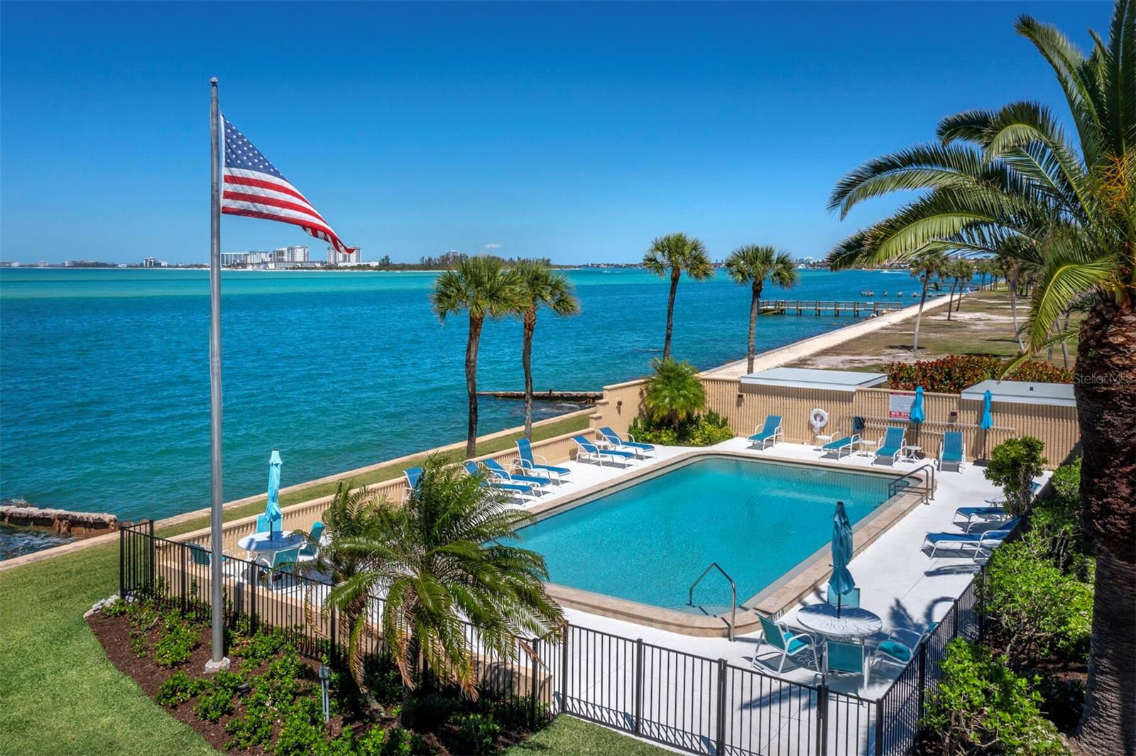 WINDWARD PASSAGE - Residential