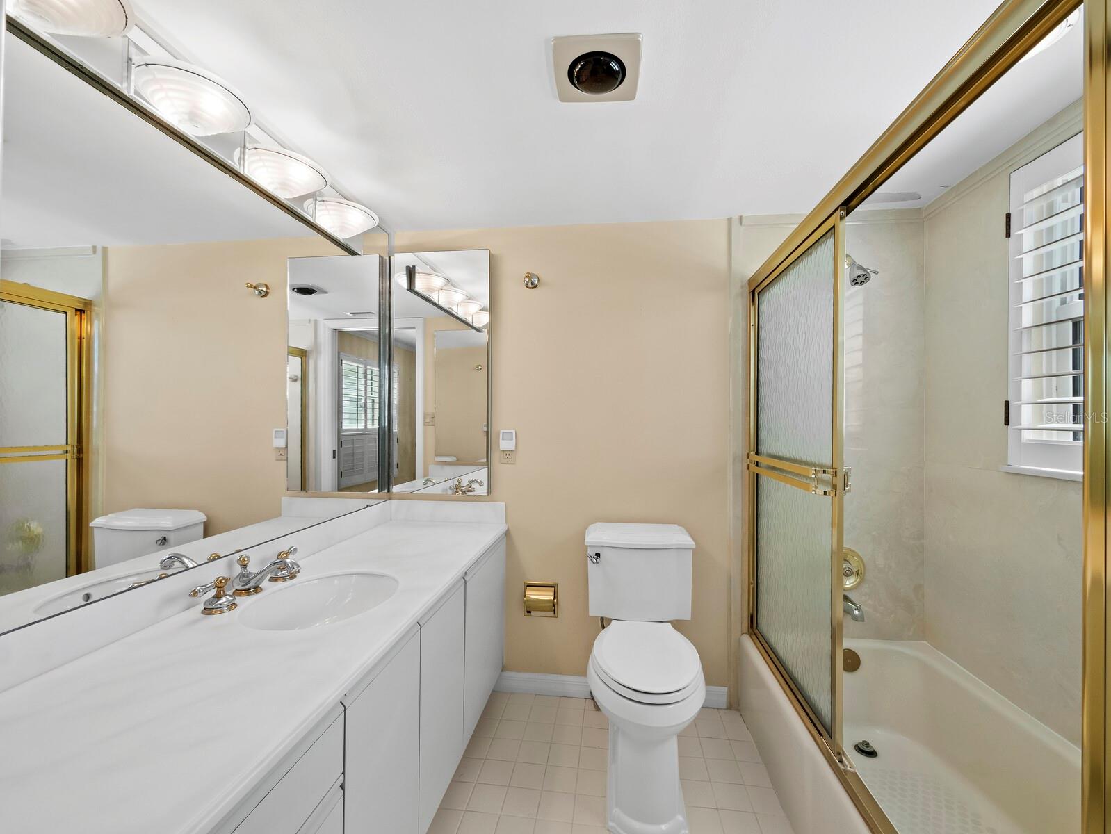 WINDWARD PASSAGE - Residential