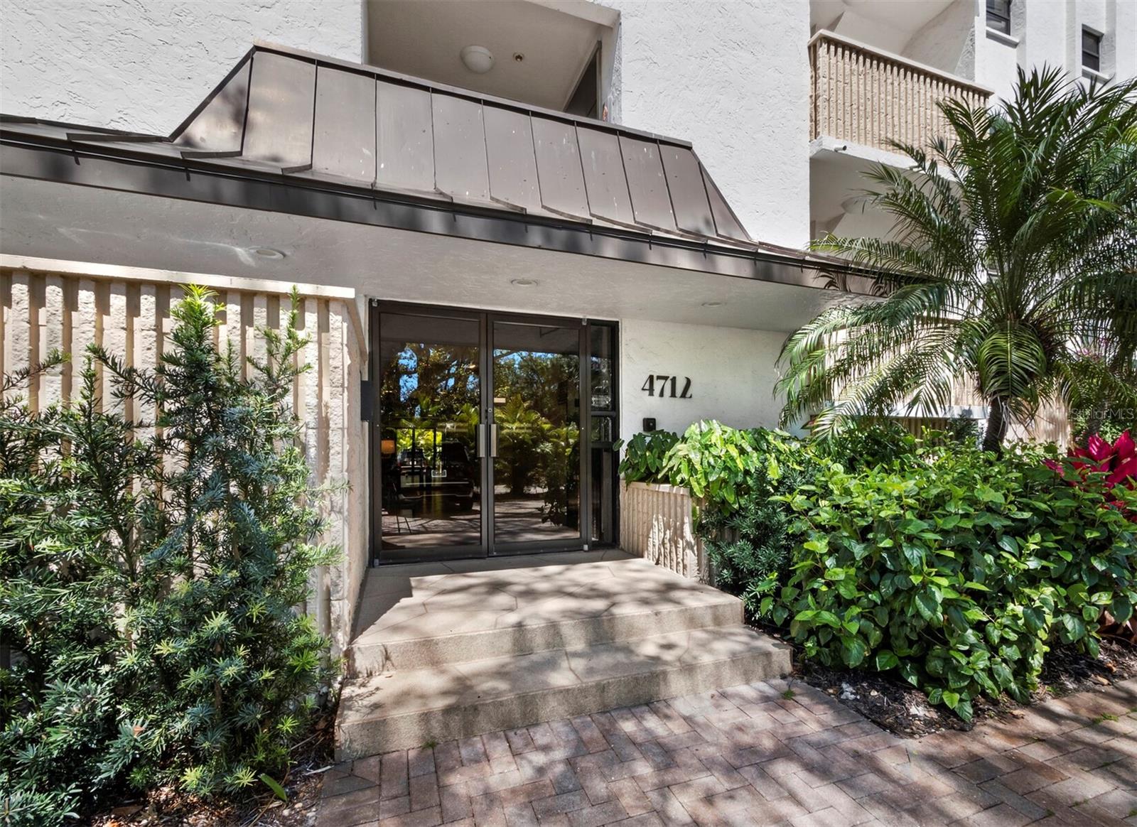 WINDWARD PASSAGE - Residential