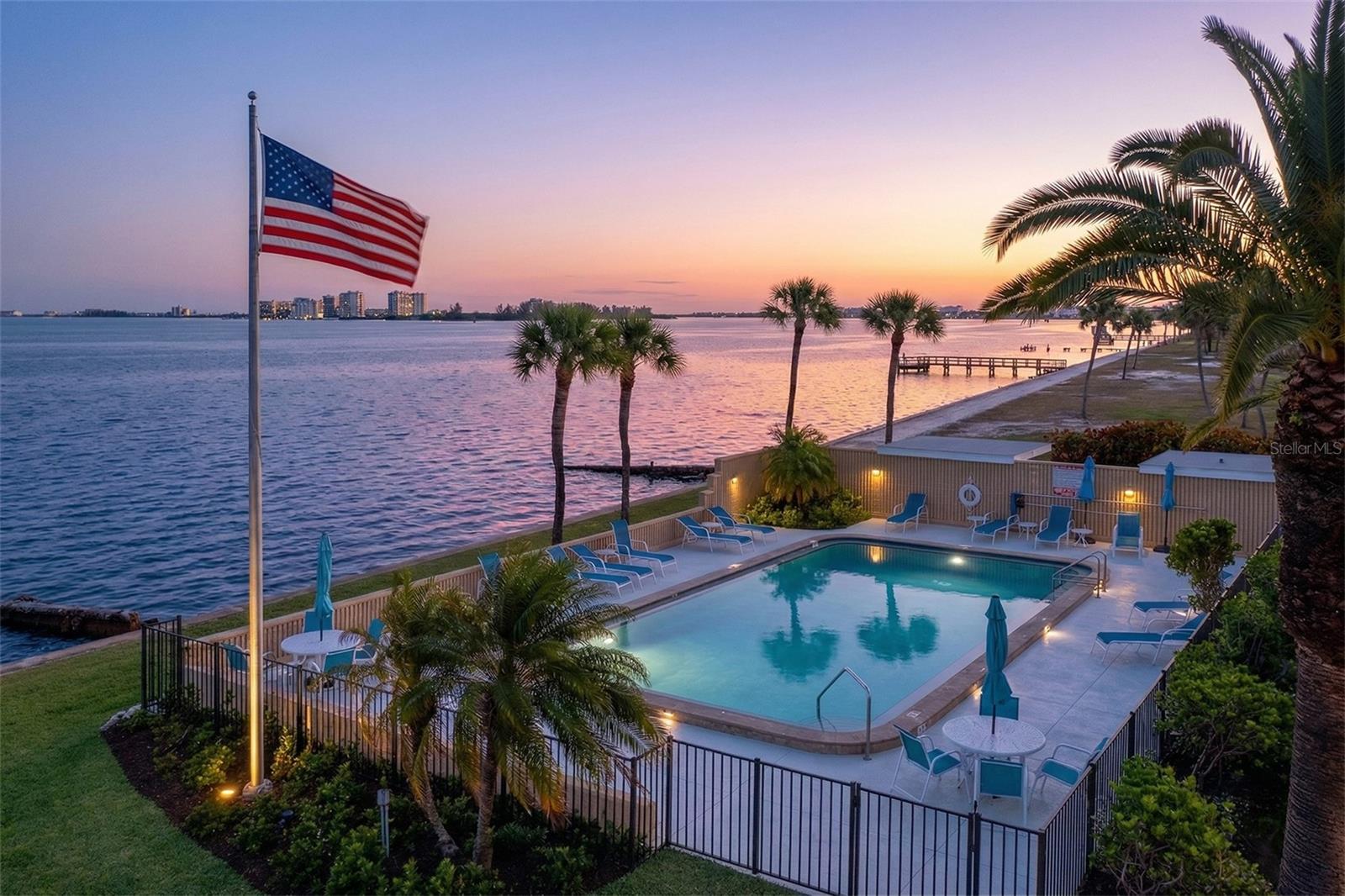 WINDWARD PASSAGE - Residential