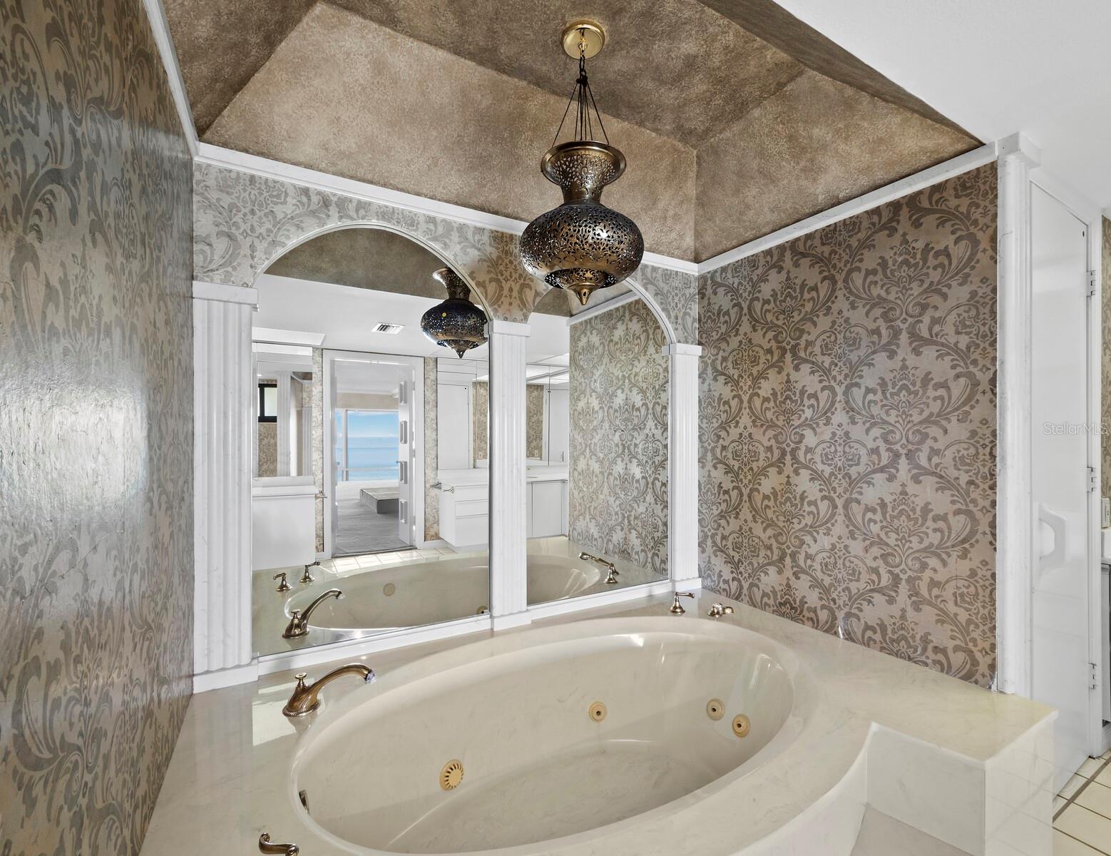 WINDWARD PASSAGE - Residential