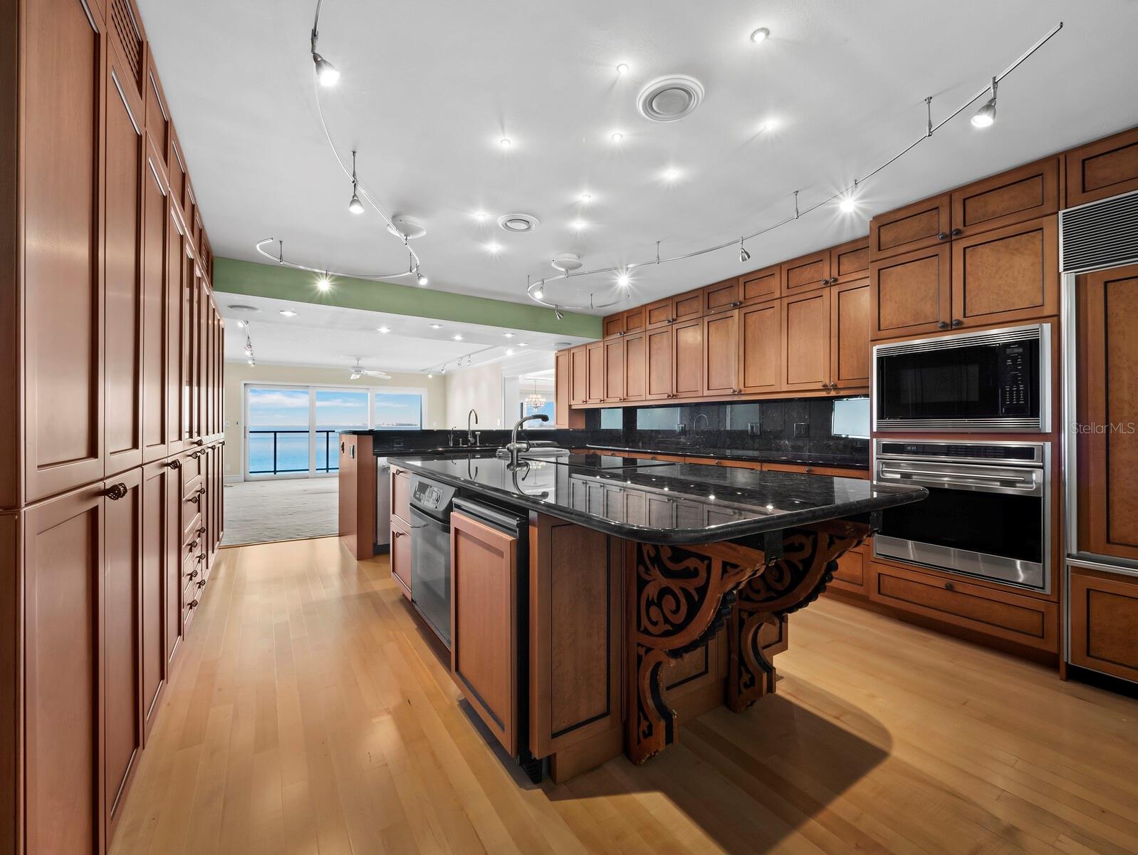 WINDWARD PASSAGE - Residential