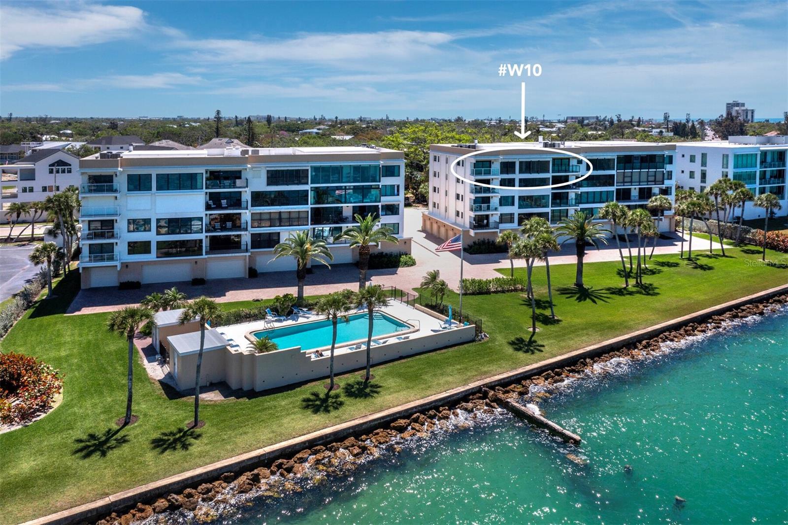 WINDWARD PASSAGE - Residential