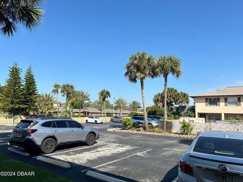 A home in DAYTONA BEACH