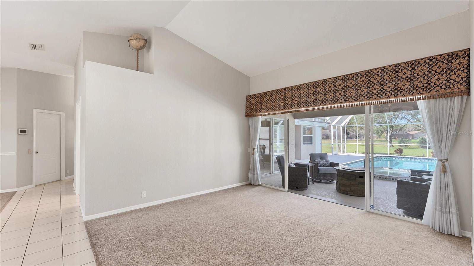 RIVER CLUB - Residential